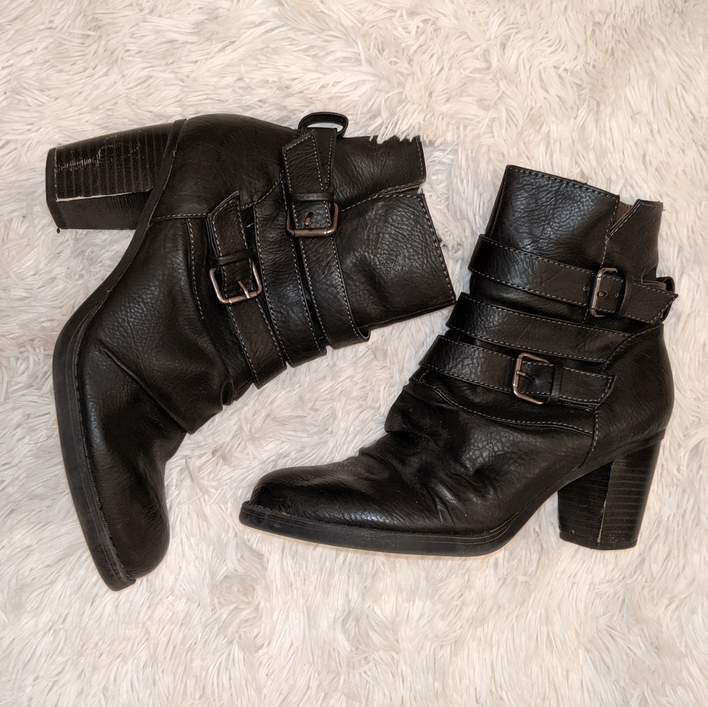 Soft leather combat boots